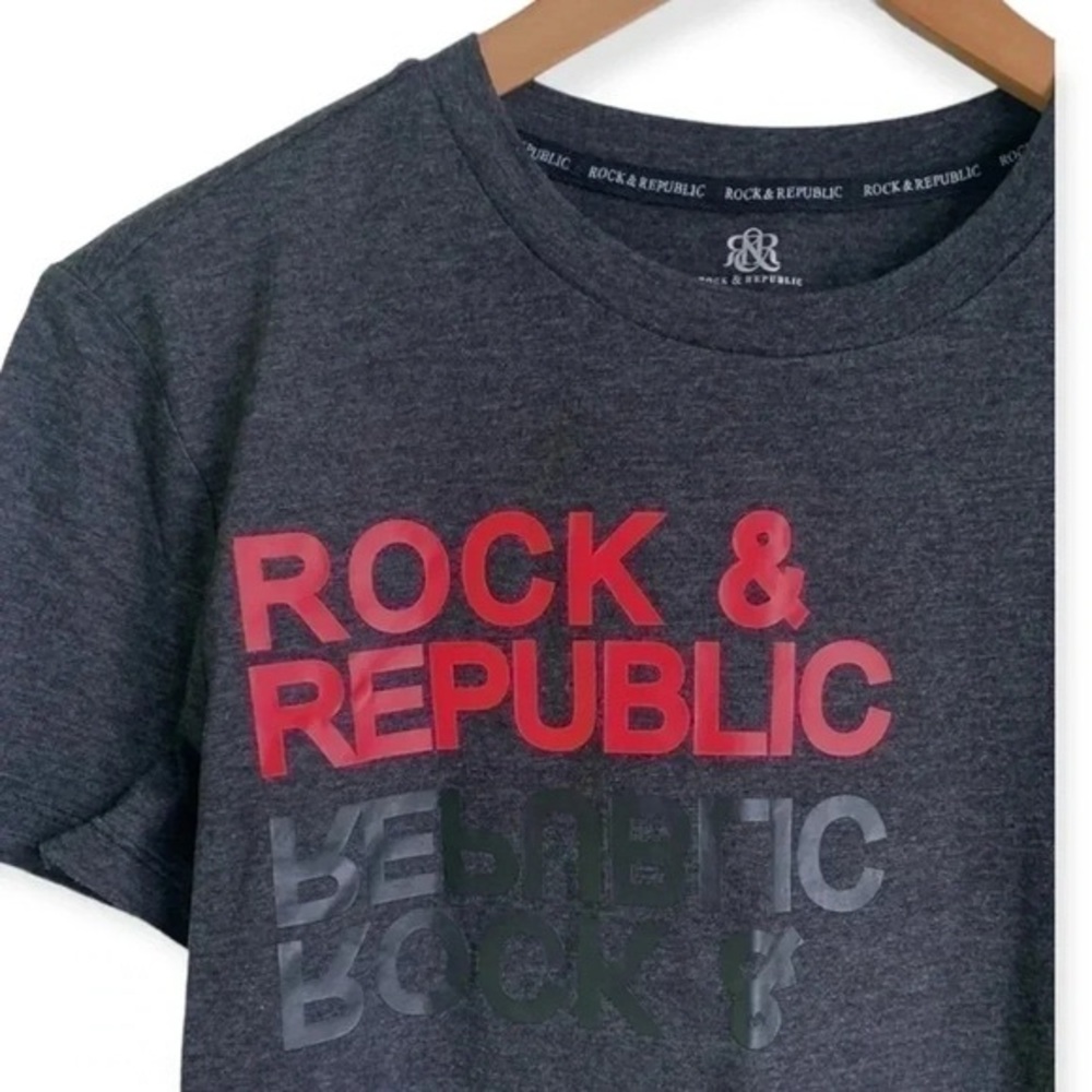 Rock &  Republic Graphic Tee NWOT - Picture 2 of 4